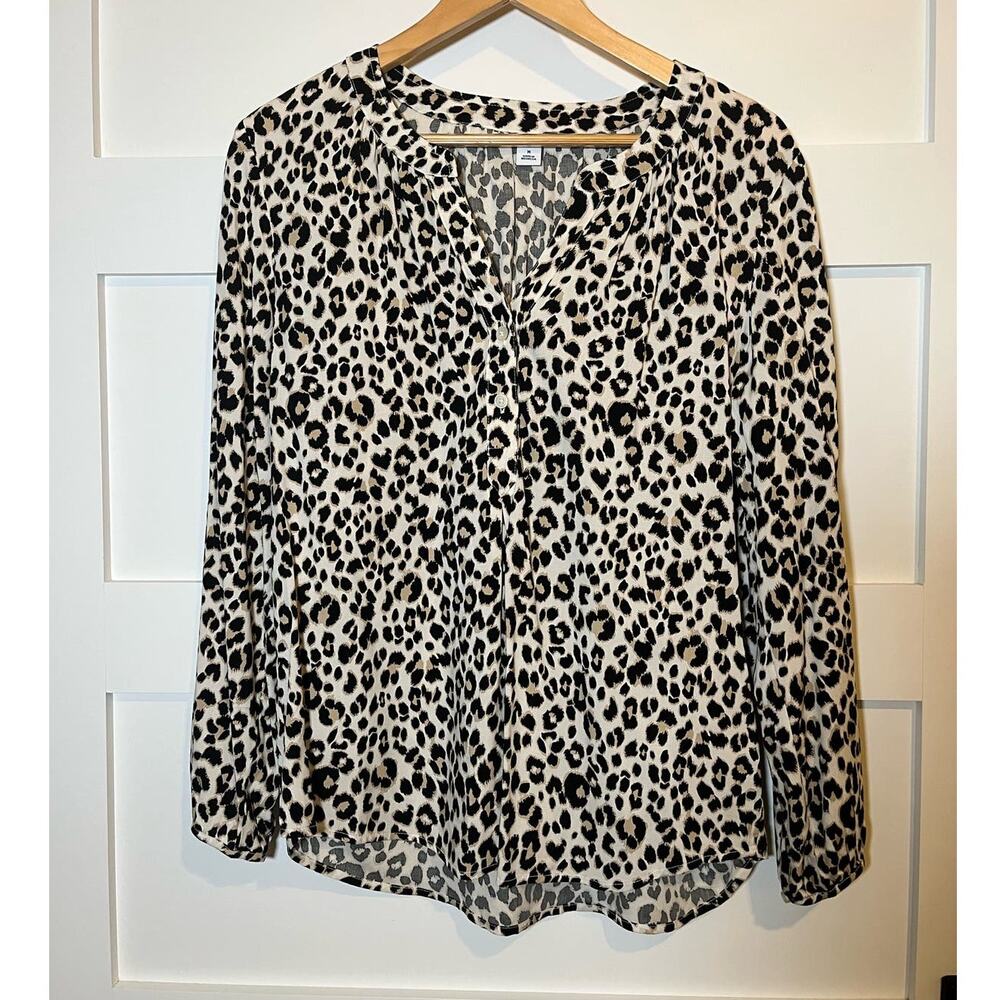 Old Navy Womens Leopard Print Long Sleeve Button Closure Blouse Size Medium